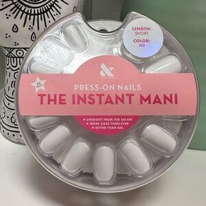 Olive & June press on nails